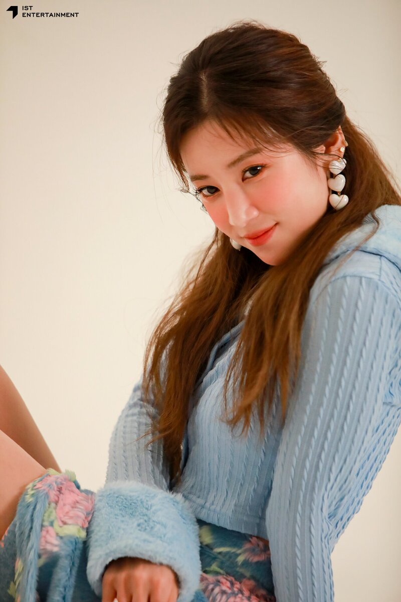 211224 IST Naver Post - Apink Bomi & Chorong - Your Vibe Magazine Photoshoot Behind documents 18