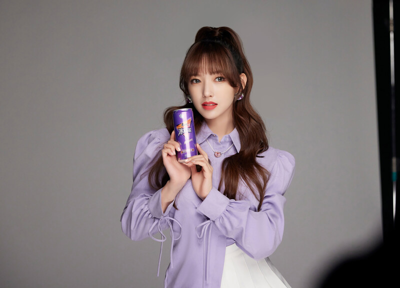 220310 Cheng Xiao Weibo Studio - Master Kong Iced Black Tea Photoshoot documents 4