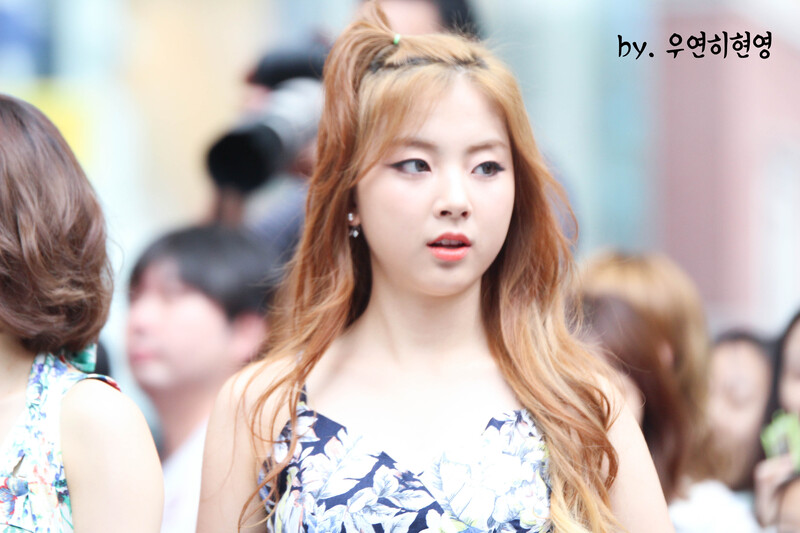 140807 Ladies' Code Zuny at Myeongdong Guerrilla Concert documents 3