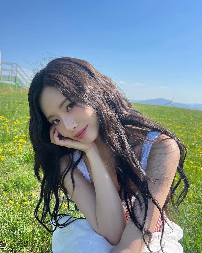 240708 fromis_9 Jiwon Instagram Update documents 1