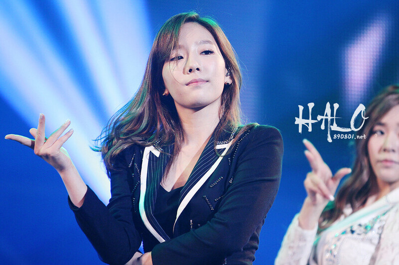 121021 Girls' Generation Taeyeon at GS& Concert documents 3