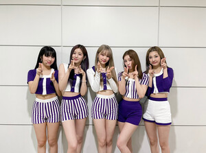 210602 WOOAH twitter update - 'Purple' promotions at Show Champion