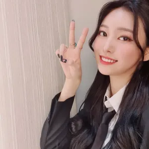 200119 MOMOLAND Jane Twitter Update