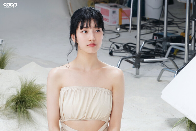 230424 SOOP Naver Post - Bae Suzy - SU:M37 Behind Cut documents 2