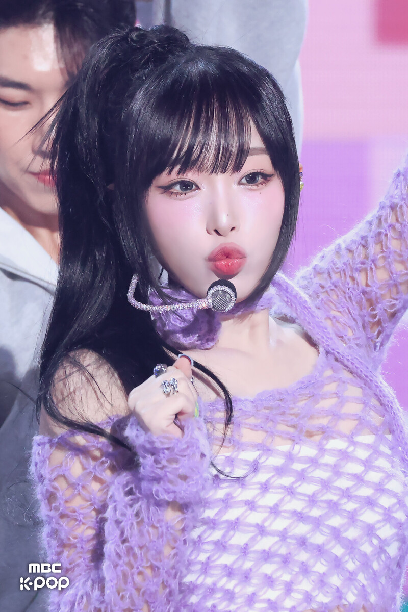 241012 YENA - 'NEMONEMO' + 'It was love' at Music Core documents 1