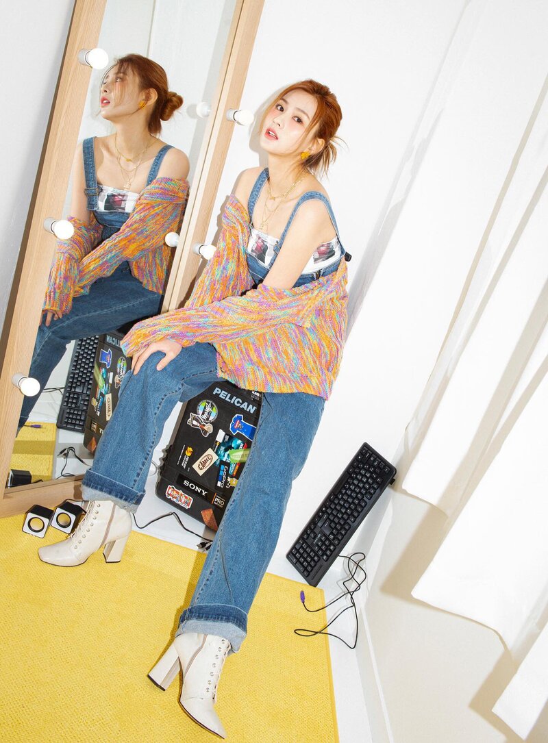 Apink Hayoung May 2022 pictorial documents 5