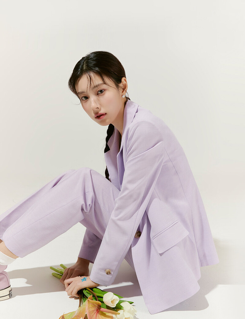 Kang Hyewon for Roem 2023 Spring Collection '𝗠𝘆 𝗼𝘄𝗻 𝗥𝗼𝗺𝗮𝗻𝘁𝗶𝗰 𝗙𝗶𝗻𝗱𝘀' documents 4