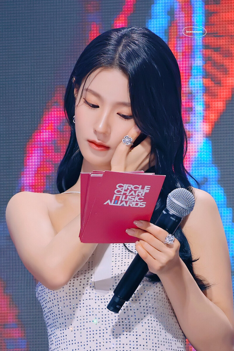 230218 (G)I-DLE Miyeon - Circle Chart Music Awards 2022 documents 9