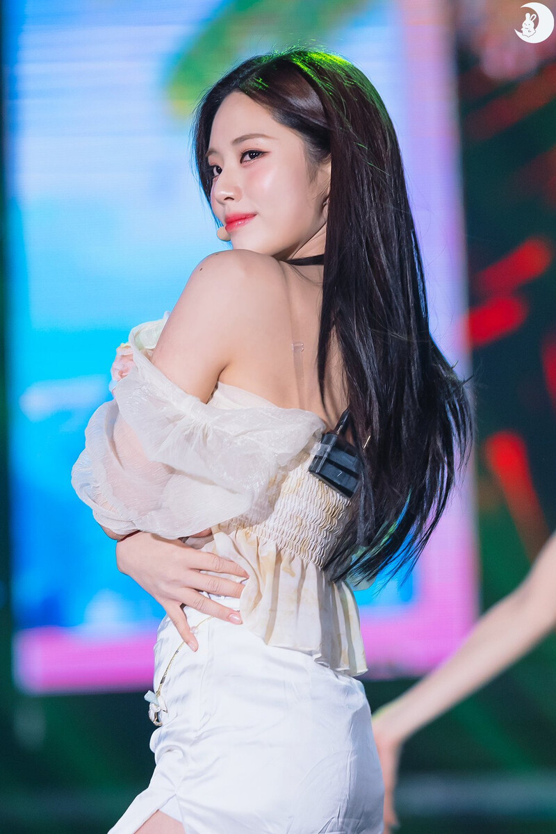 220809 fromis_9 Jiwon - KBS Open Concert in Ulsan documents 3