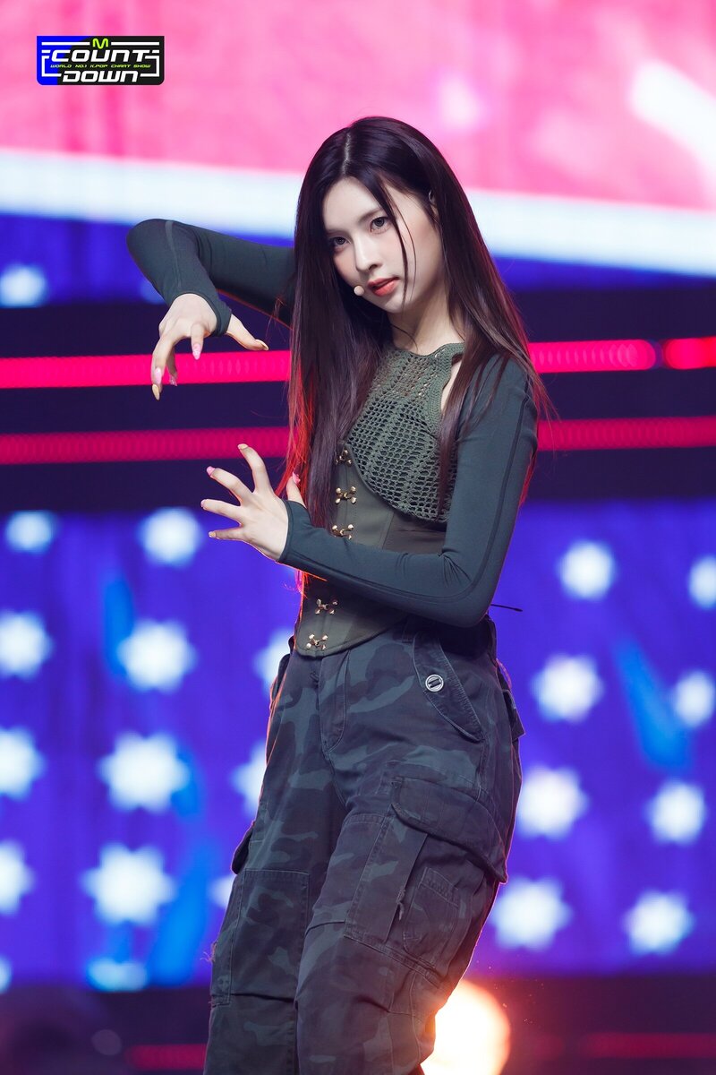220929 NMIXX Bae - 'DICE' at M COUNTDOWN documents 6