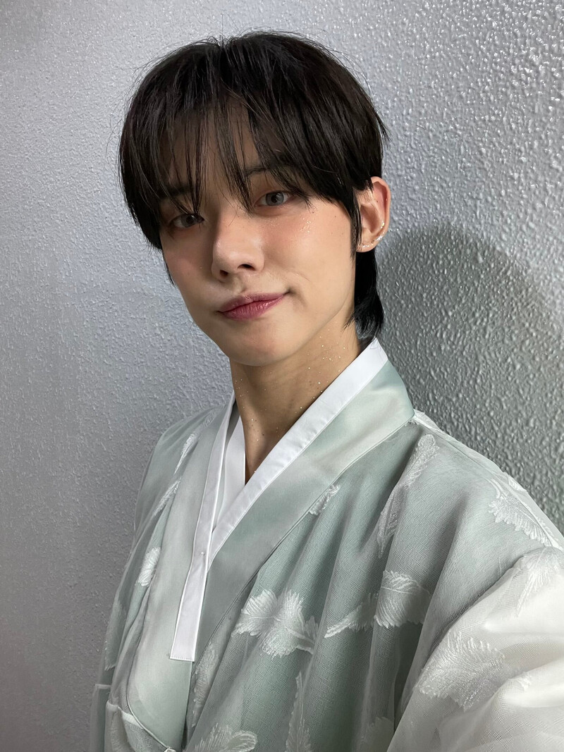 230212 TXT Twitter Update - Yeonjun documents 5