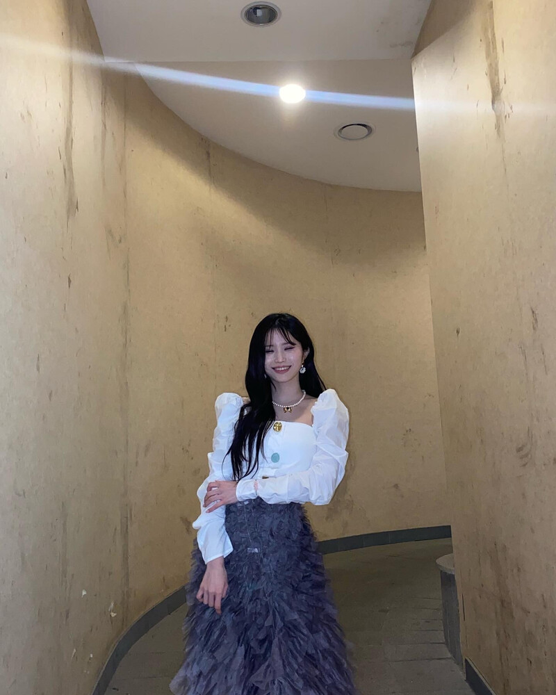 220117 fromis_9 Hayoung Instagram Update documents 7