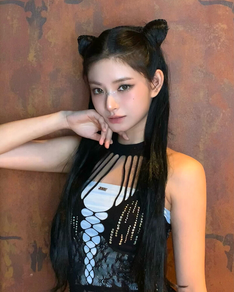 241006 EVERGLOW Yiren Instagram Update documents 8