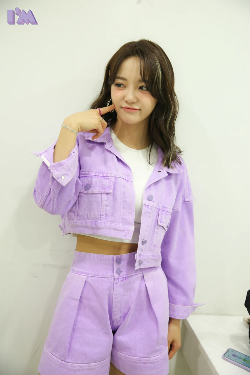 210430 Jellyfish Naver Post - Sejeong 'Warning' Music Show Behind documents 14