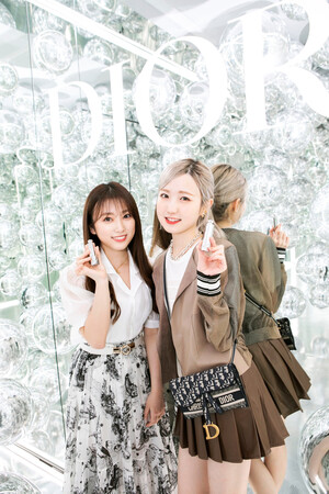 220324 Hitomi & Nako - Dior Pop-up Store Event