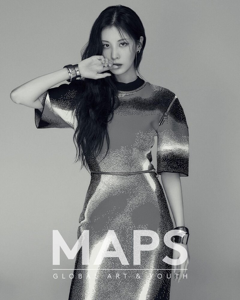 MAPS NOVEMBER ISSUE with SEOHYUN documents 4
