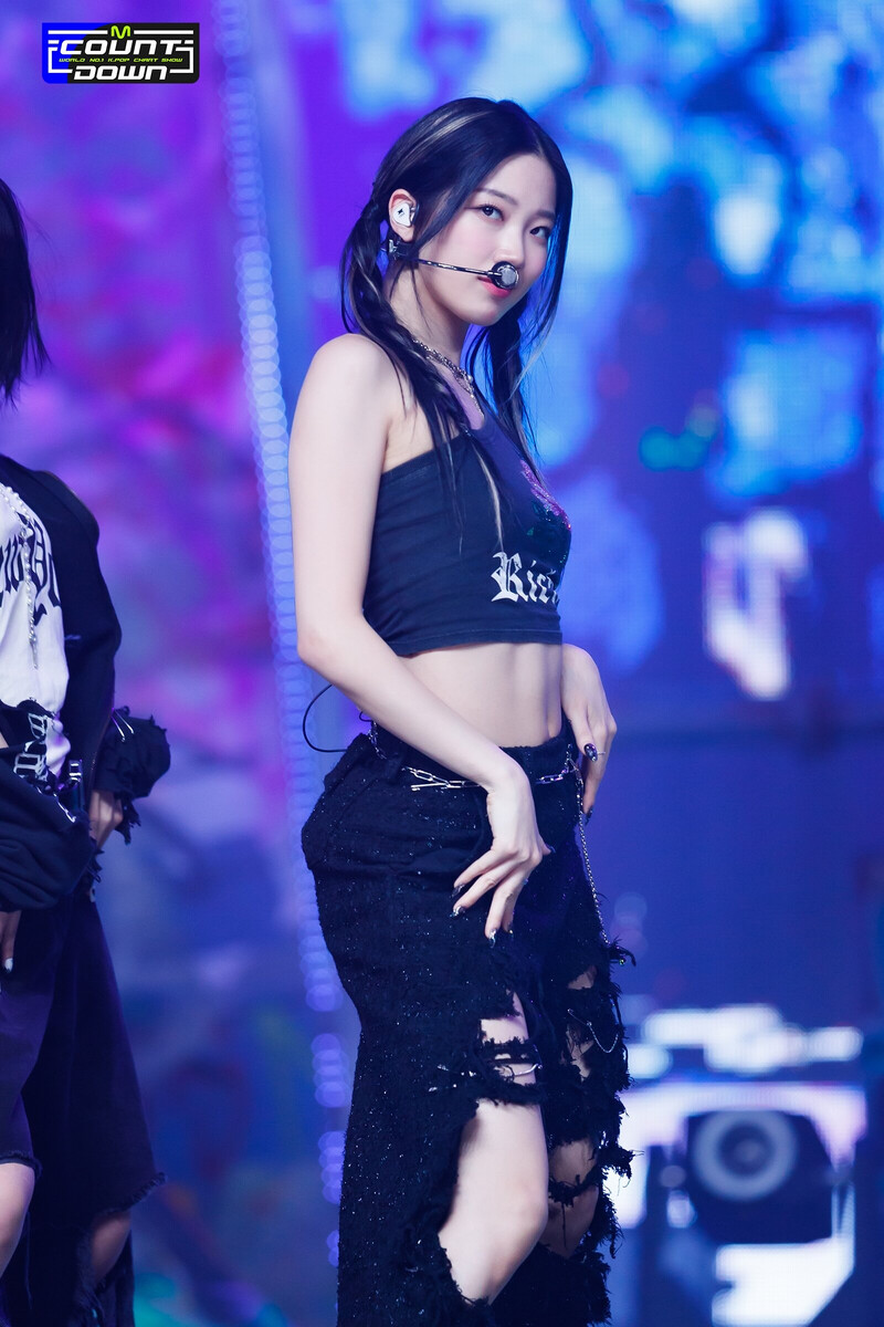 230530 Kazuha "Eve, Psyche, And The Bluebeardswife"  at M Countdown documents 2