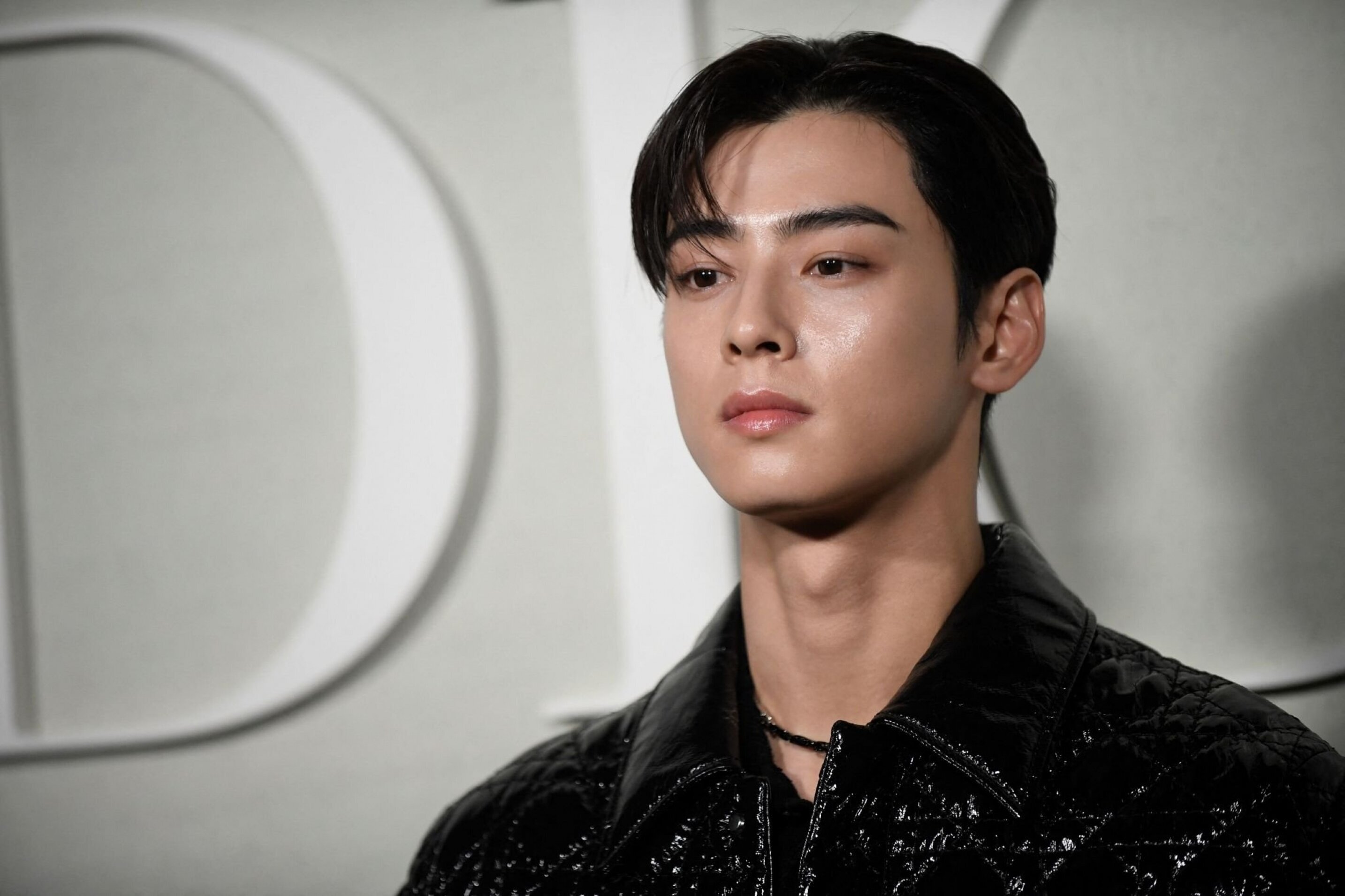 woo Pops in Logo Sneakers at Dior's Fall 2023 Menswear Show – Rvce News - Cha  Eun - Must-Have Art&isanal Shoe Brand Dorateymur