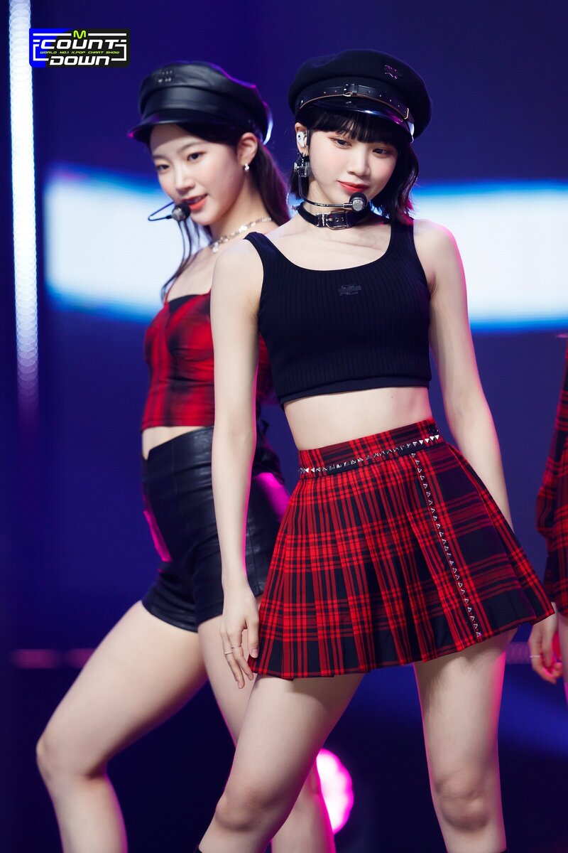 220526 LE SSERAFIM - 'FEARLESS' at M Countdown documents 12