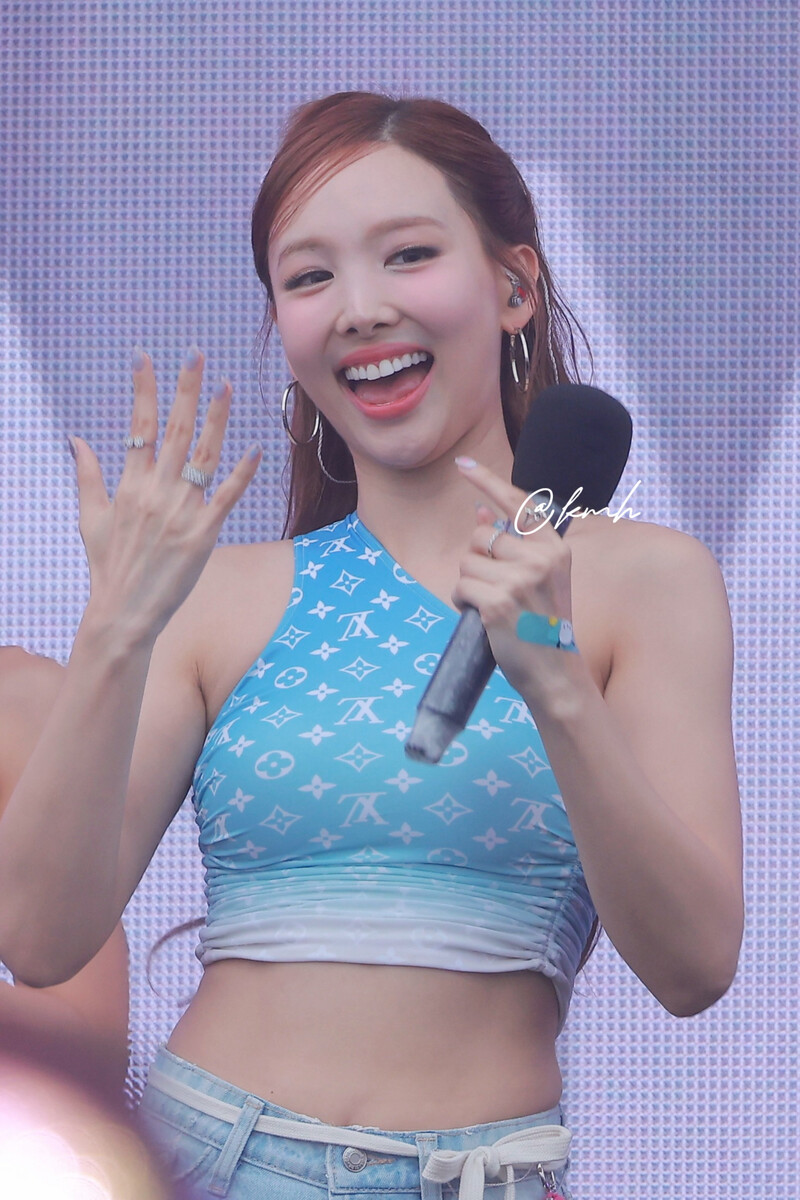 240707 TWICE Nayeon - Waterbomb in Seoul Day 3 documents 10