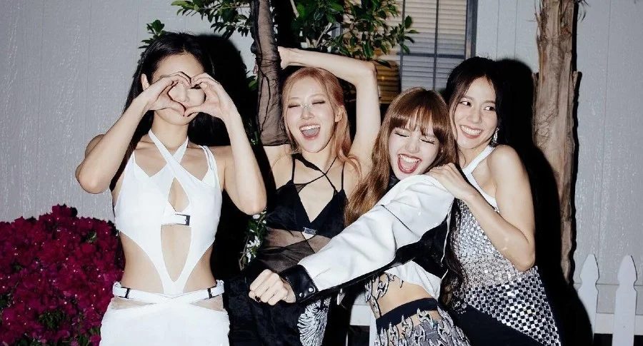 Blackpink renews contract with YG Entertainment after previous