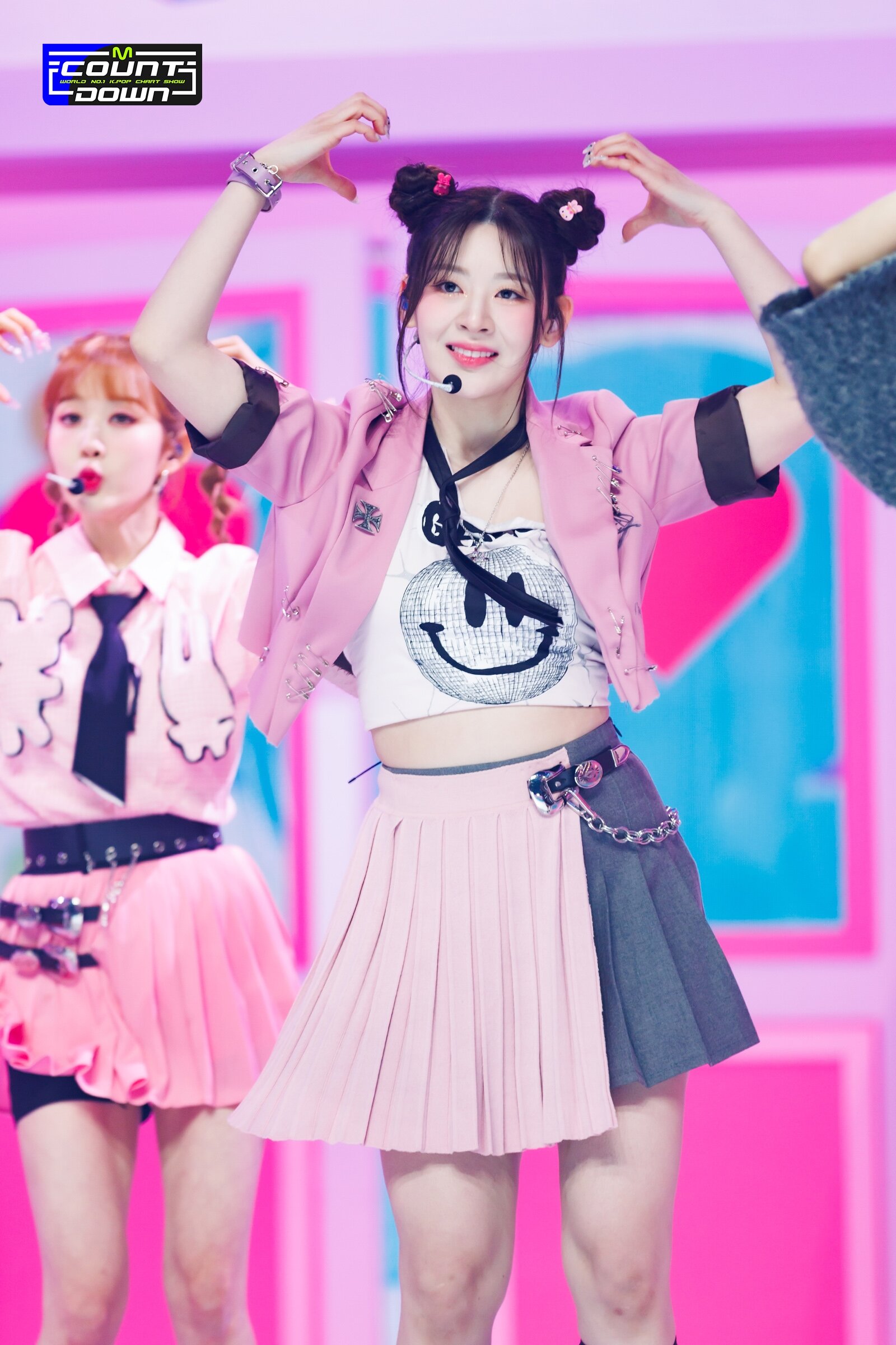 230216 STAYC Seeun - 'Teddy Bear' at M COUNTDOWN | kpopping