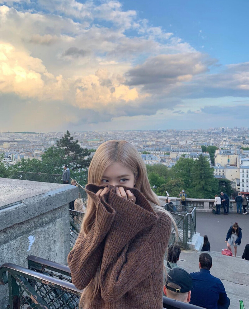 190527 ROSÉ Instagram Update documents 1