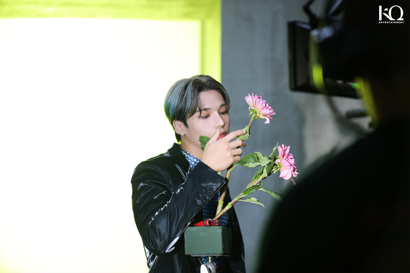 210914 ATEEZ "Deja Vu" MV Shooting Behind the Scenes | Naver Update documents 16