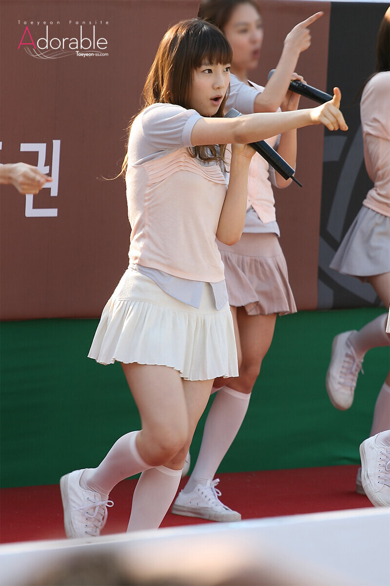 080515 Girls' Generation Taeyeon at Women's Beach Volleyball World Tour documents 3