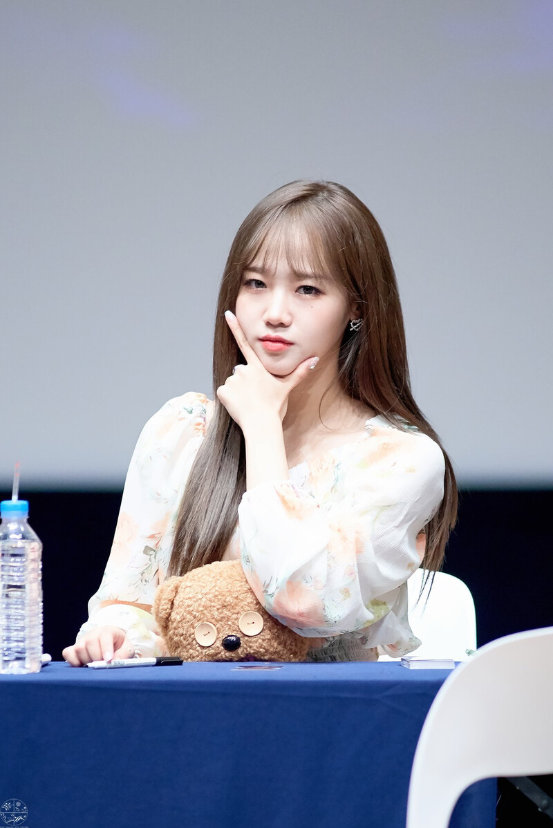 190824 Weki Meki Yoojung at 'WEEK END LOL' Hongdae Fansign documents 4