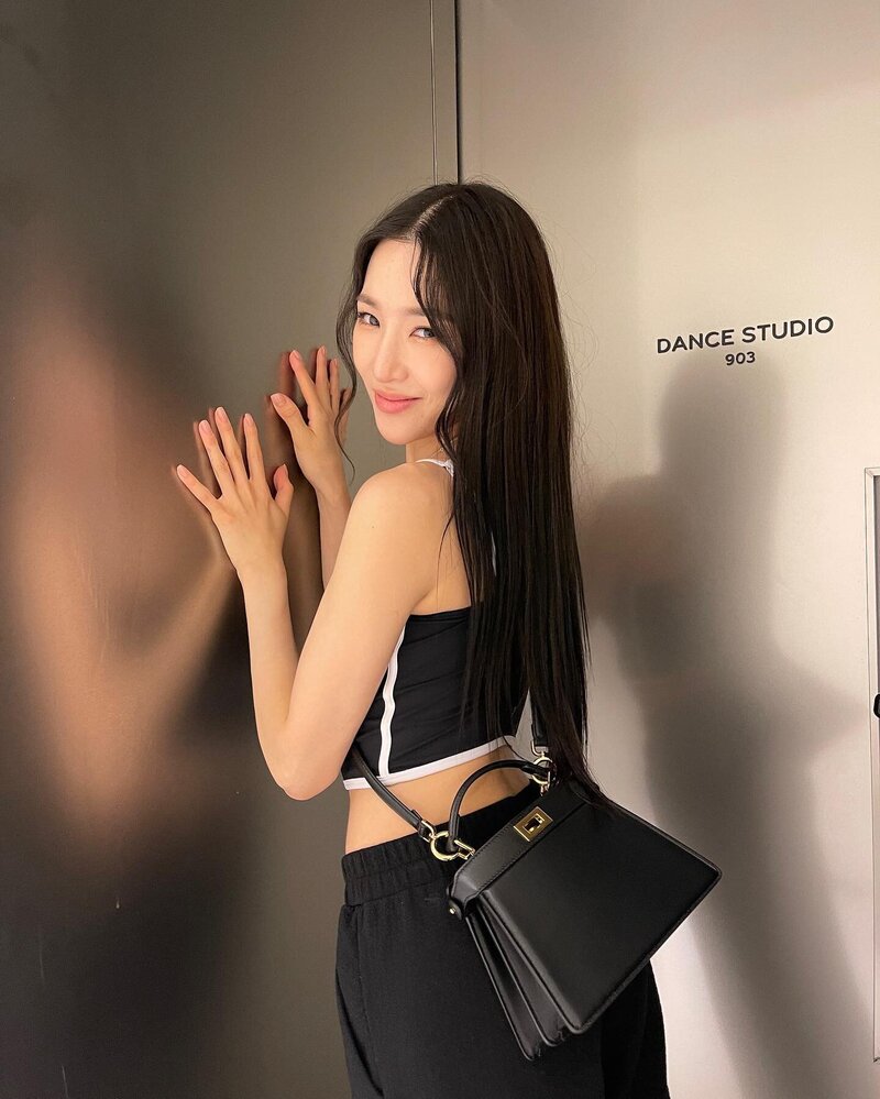 220621 Tiffany Young Instagram Update documents 10
