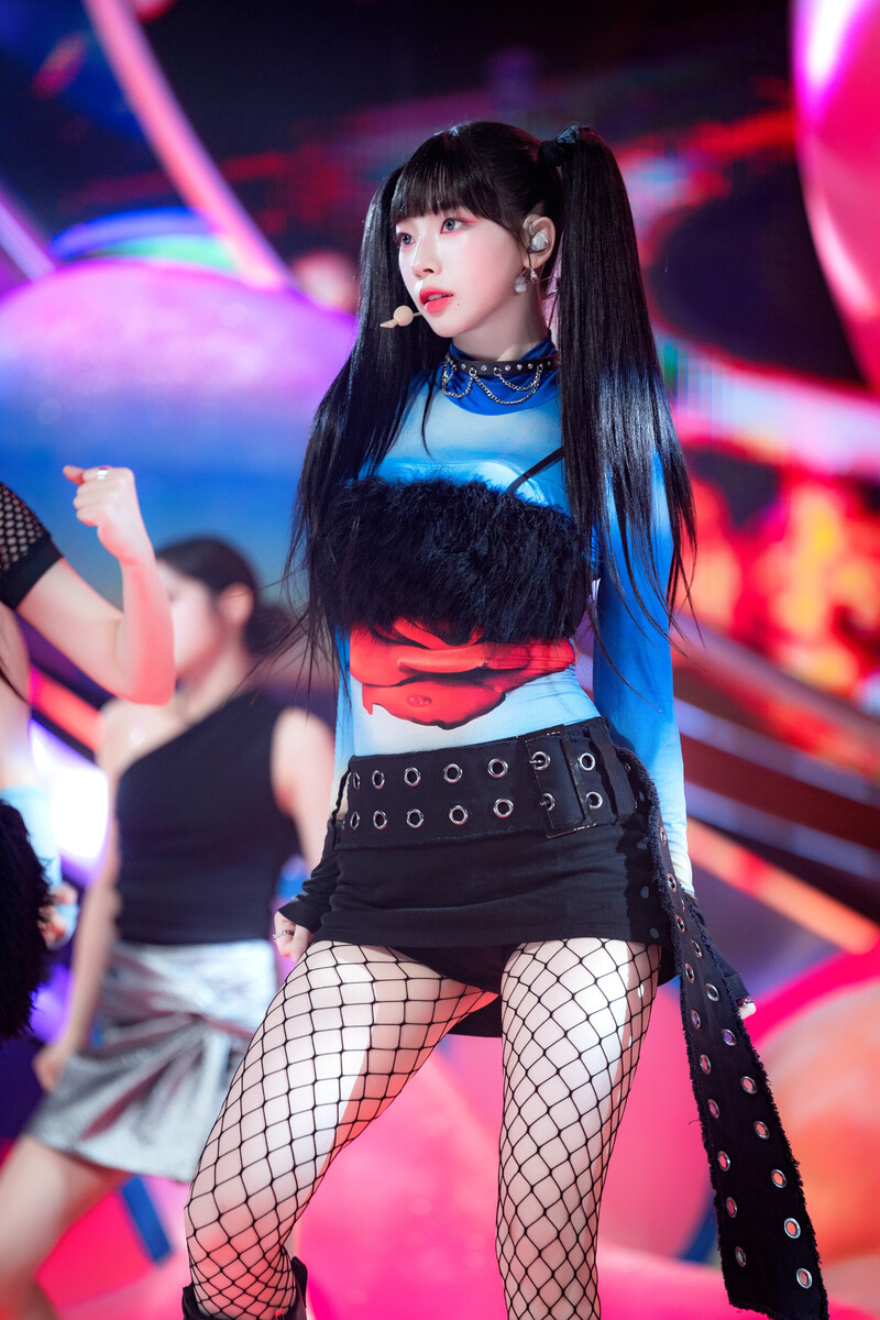 240519 aespa Karina - 'Supernova' at Inkigayo documents 8