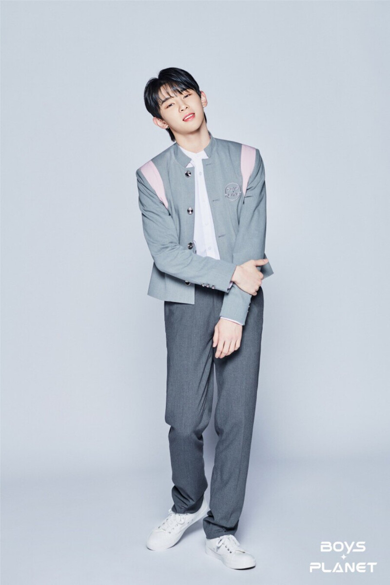 Boys Planet 2023 profile - G group -  Feng Jun Lan documents 2