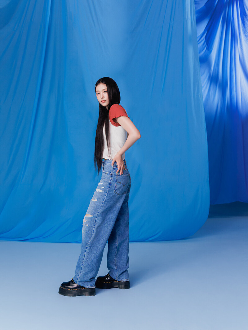 NewJeans for Levi's Japan Spring/Summer Season Collection | kpopping