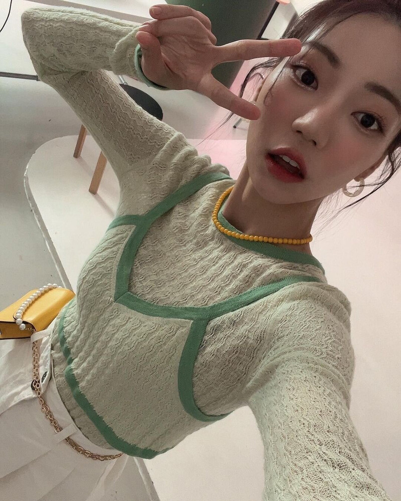 220725 - Honey Apple Instagram Update documents 2