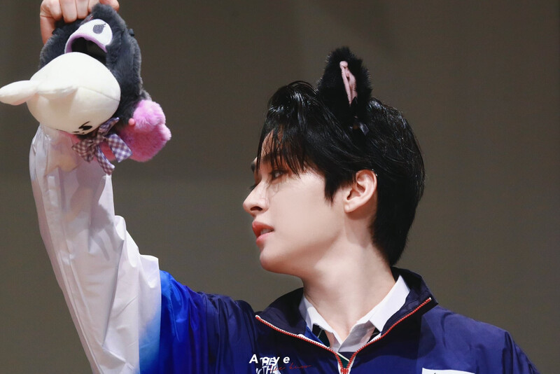 240810 StrayKids Lee Know - SoundWave Fansign Event documents 3