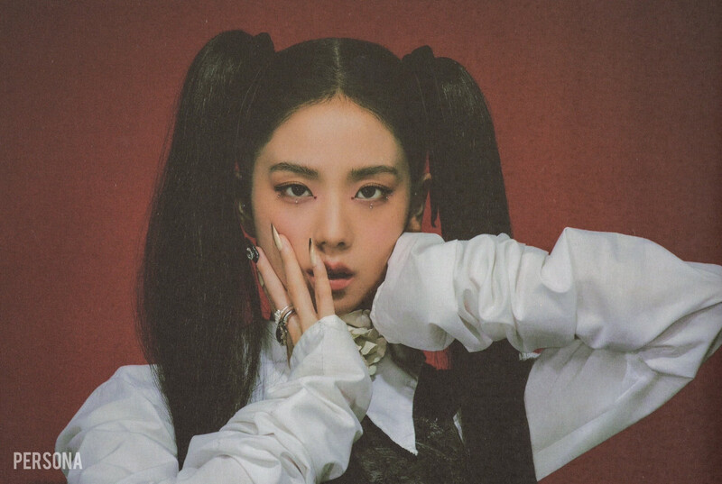 BLACKPINK Jisoo 'ME' Photobook & KIT SCANS | kpopping