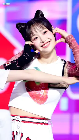 240626 Chuu - "Strawberry Rush" at Show Champion