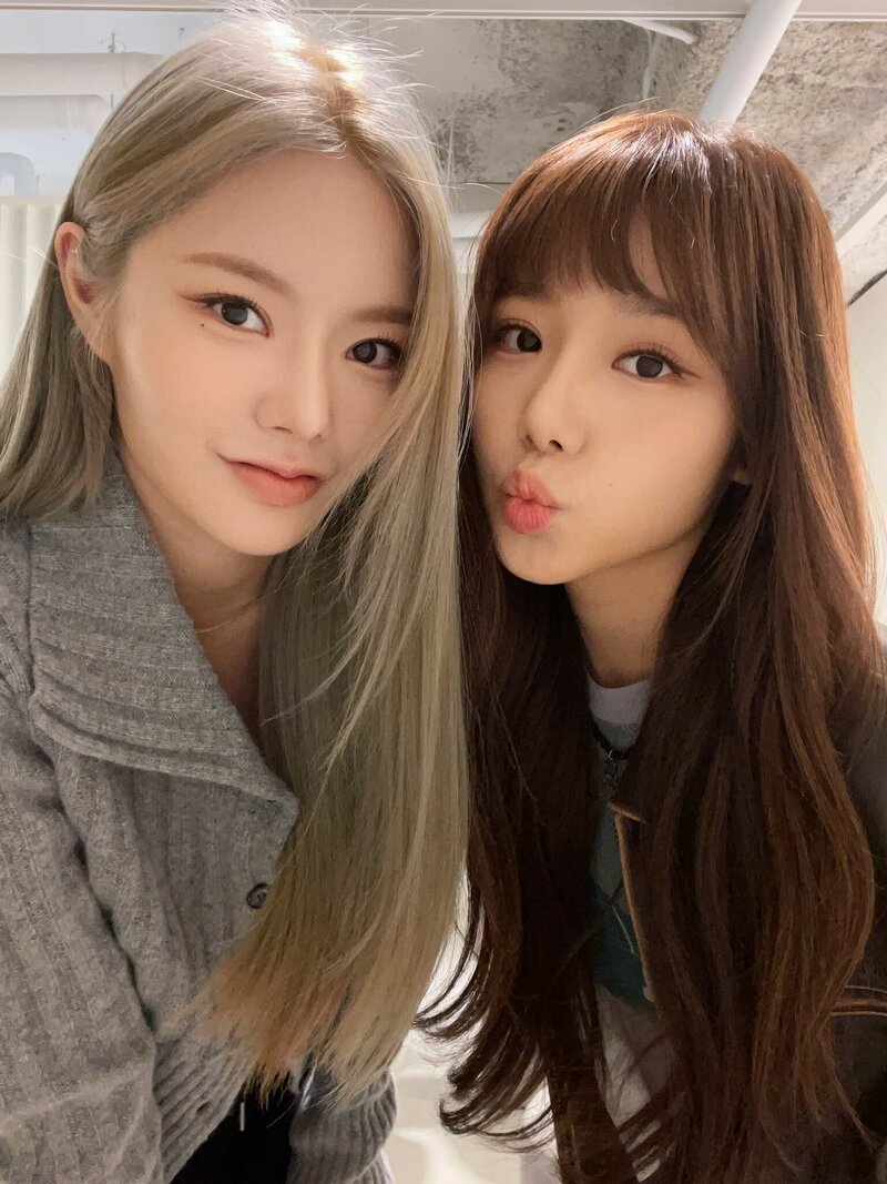 230105 FIFTY FIFTY Twitter Update - Keena & Saena documents 2