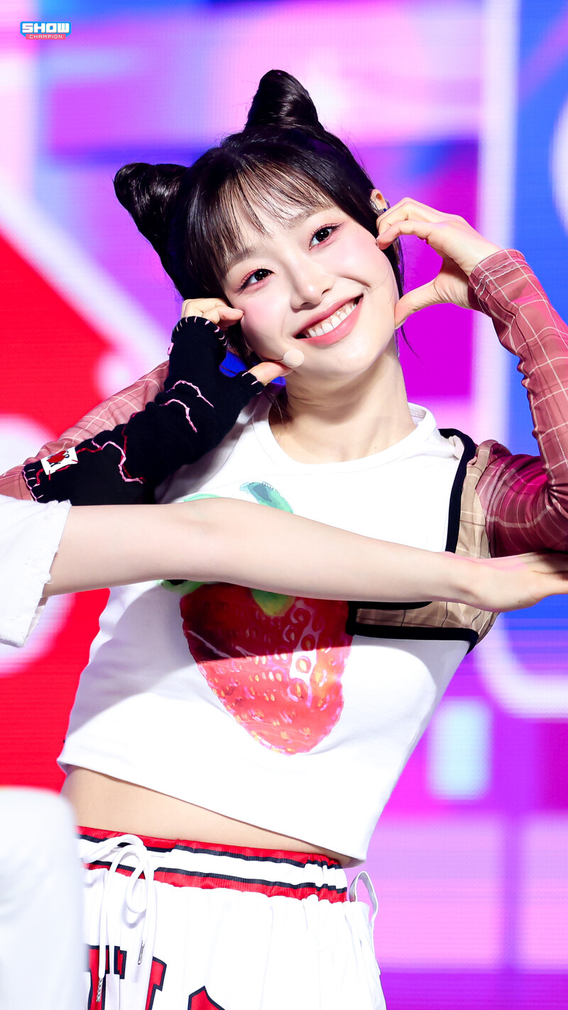 240626 Chuu - "Strawberry Rush" at Show Champion documents 1