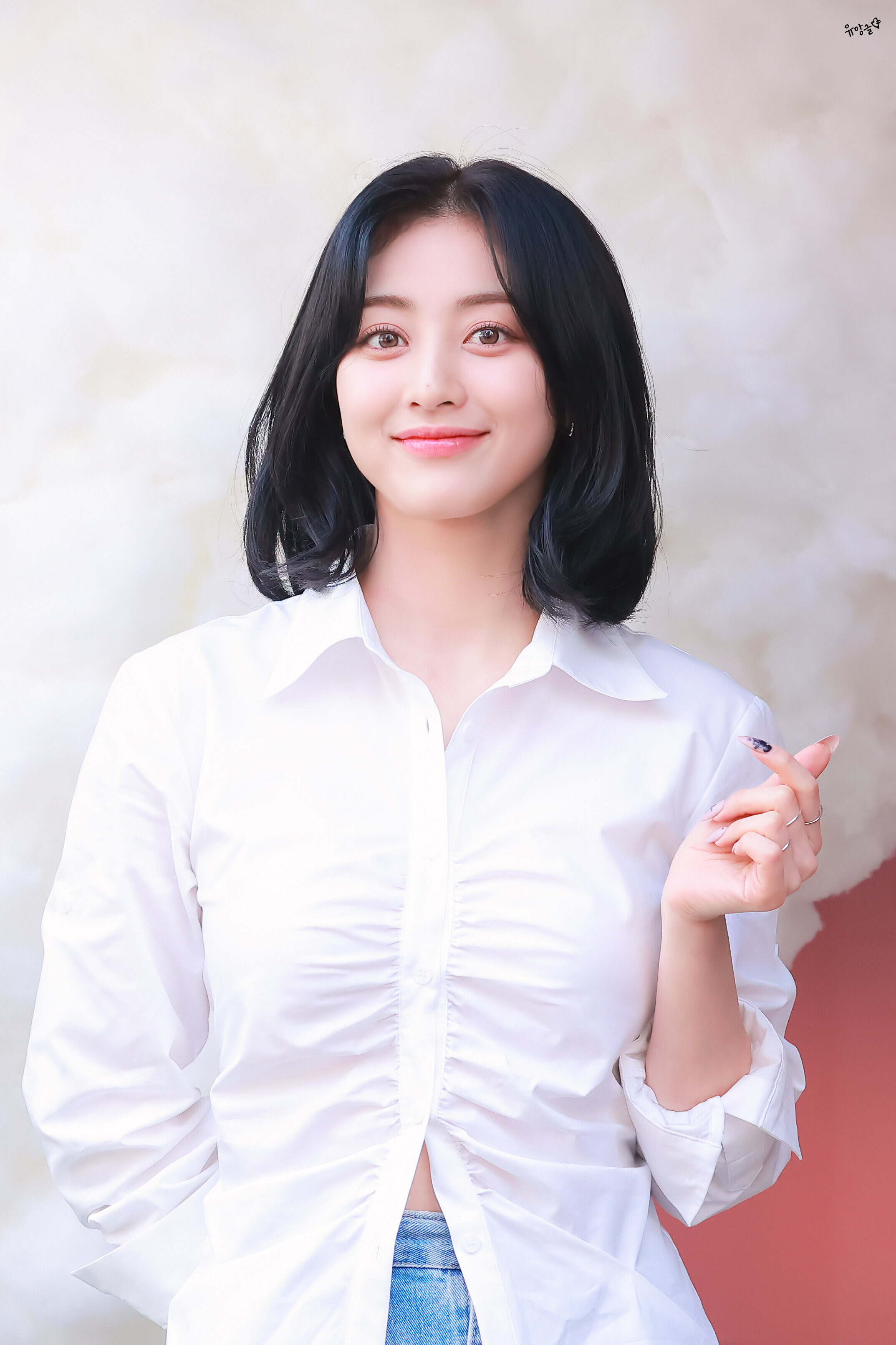 ALL FOR JIHYO on X: @JYPETWICE Jihyo new muse of milk touch