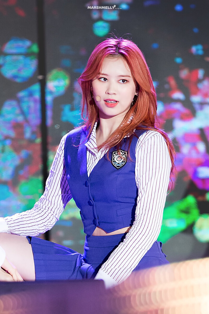 180421 Weki Meki Elly at Changwon Open Concert documents 1