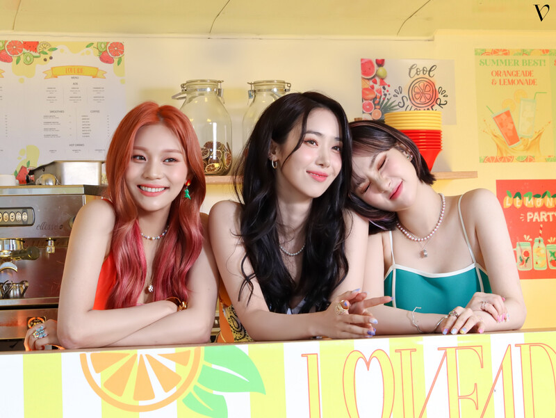 220727 BPM Naver - VIVIZ 'LOVEADE' Music Video Shoot documents 1