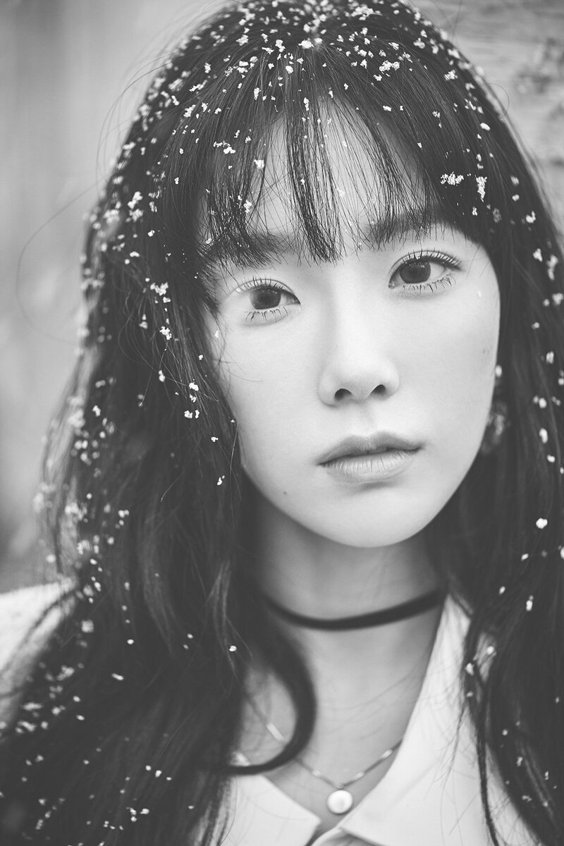 Taeyeon - 'This Christmas' Concept teaser images documents 1