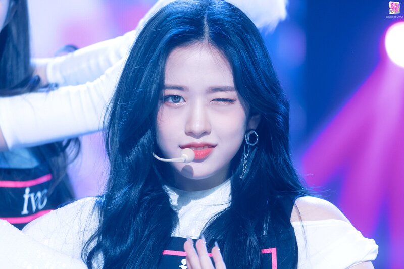 211212 IVE Yujin - "ELEVEN" at Inkigayo documents 11