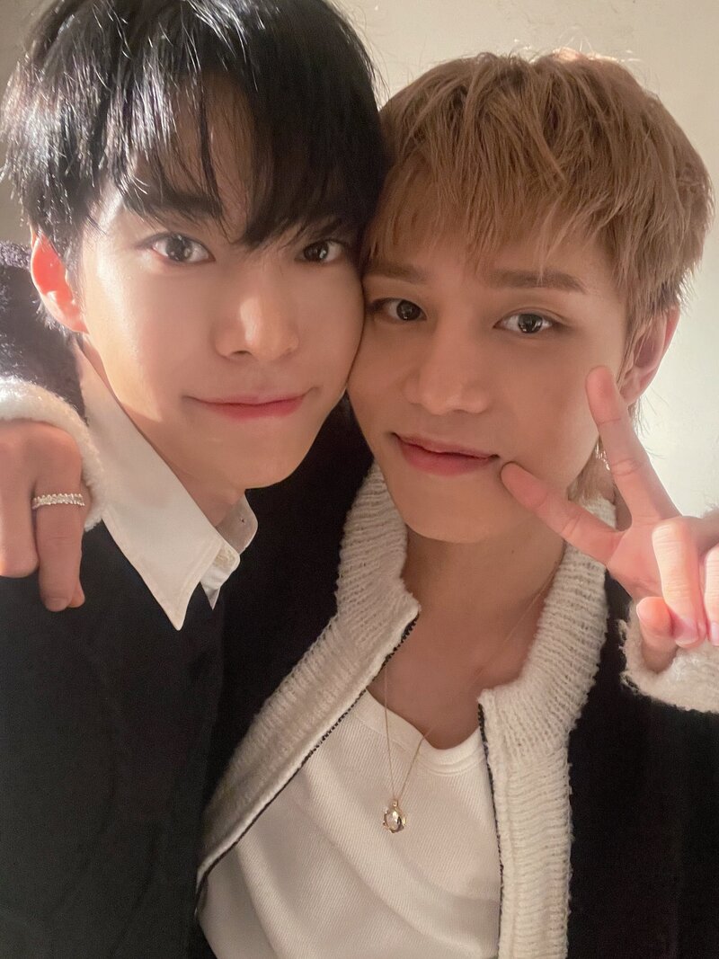 230829 NCT Twitter update | Taeil & Doyoung documents 2
