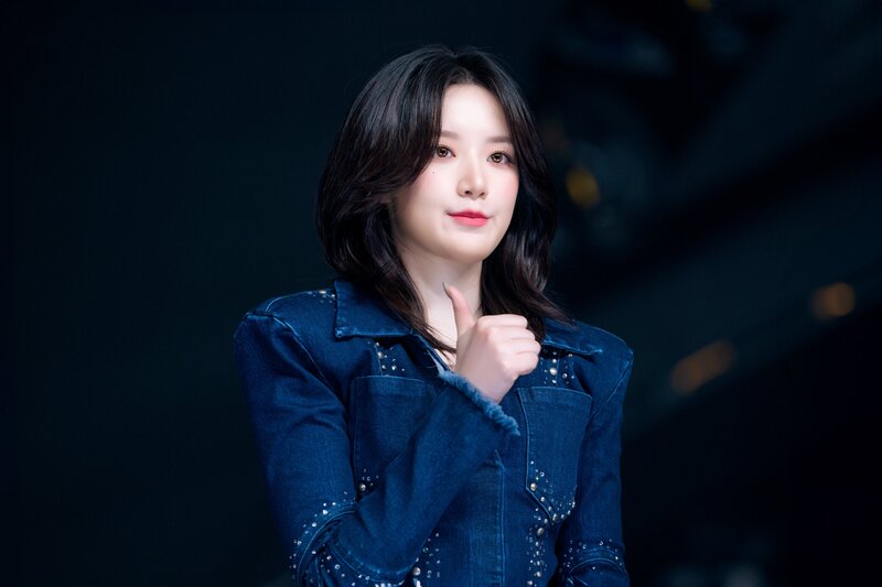 240204 (G)I-DLE Shuhua - 'Super Lady' at Inkigayo documents 8