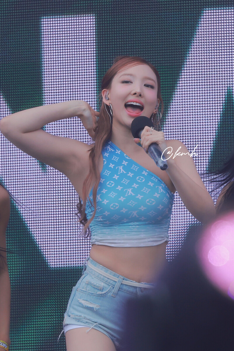 240707 TWICE Nayeon - Waterbomb in Seoul Day 3 documents 4