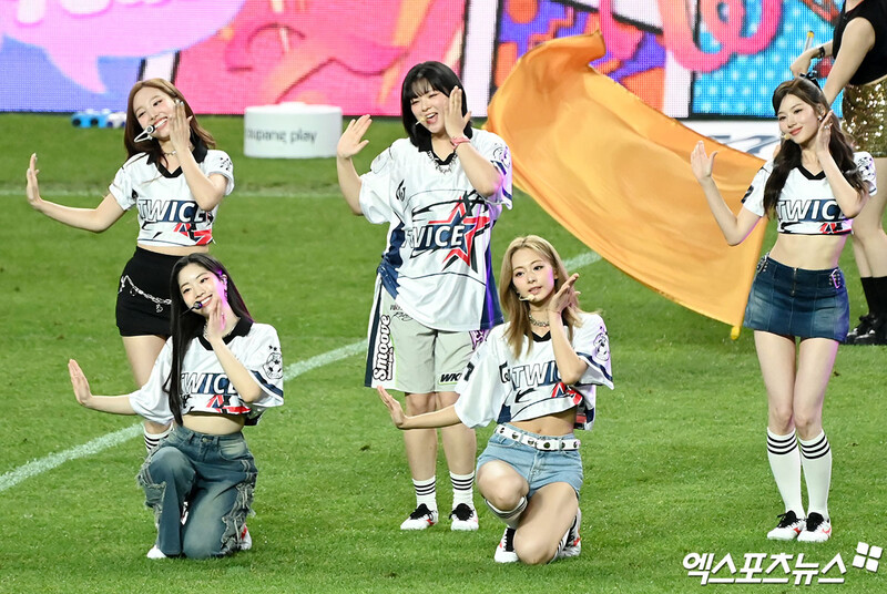 240731 TWICE  at Team K-League vs. Tottenham Hotspur's Halftime Show documents 4