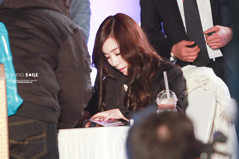 140316 Girls' Generation Tiffany at Cheonggye Fansign documents 15